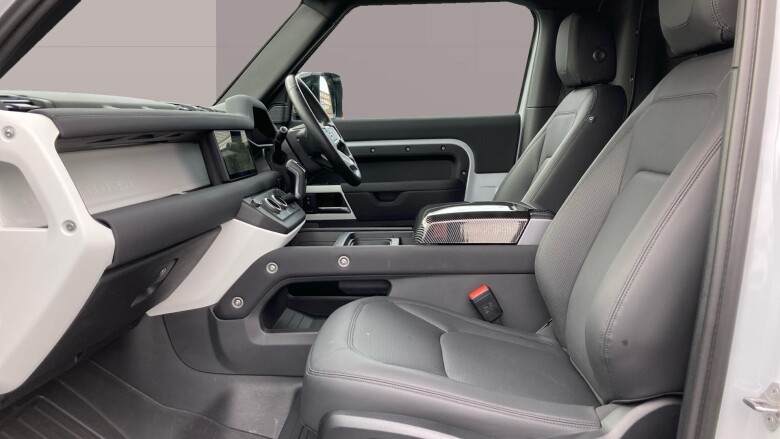 Land Rover Defender 90 Diesel 3.0 D250 Hard Top SE Auto